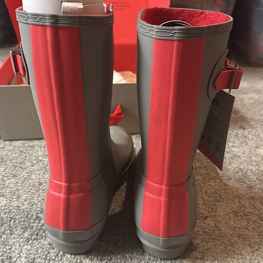 New in box Hunter boots Size 9 - Picture 3 of 7